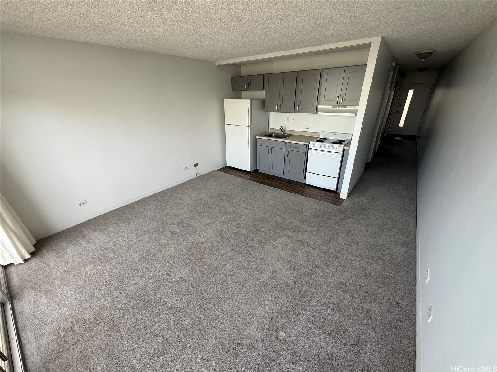 500 University Avenue 1611