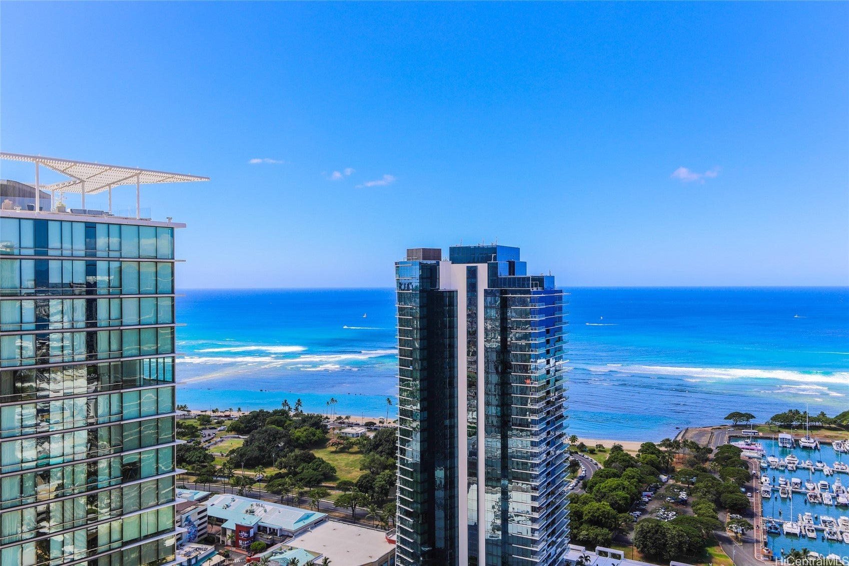 987 Queen Street 4106