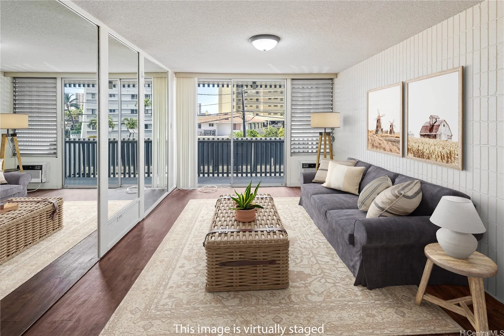 Honolulu, Hawaii 96822, United States, 2 Bedrooms Bedrooms, ,1 BathroomBathrooms,Residential,Active,165645