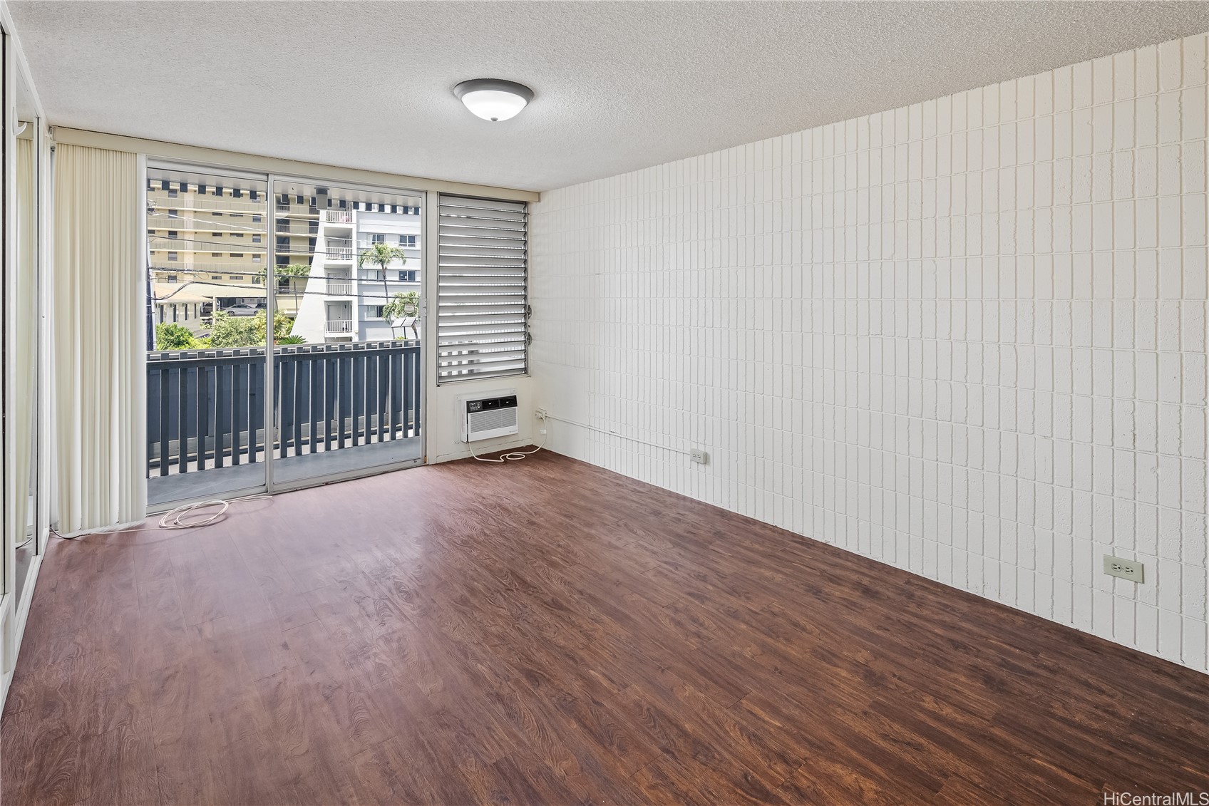 1605 Pensacola Street 104