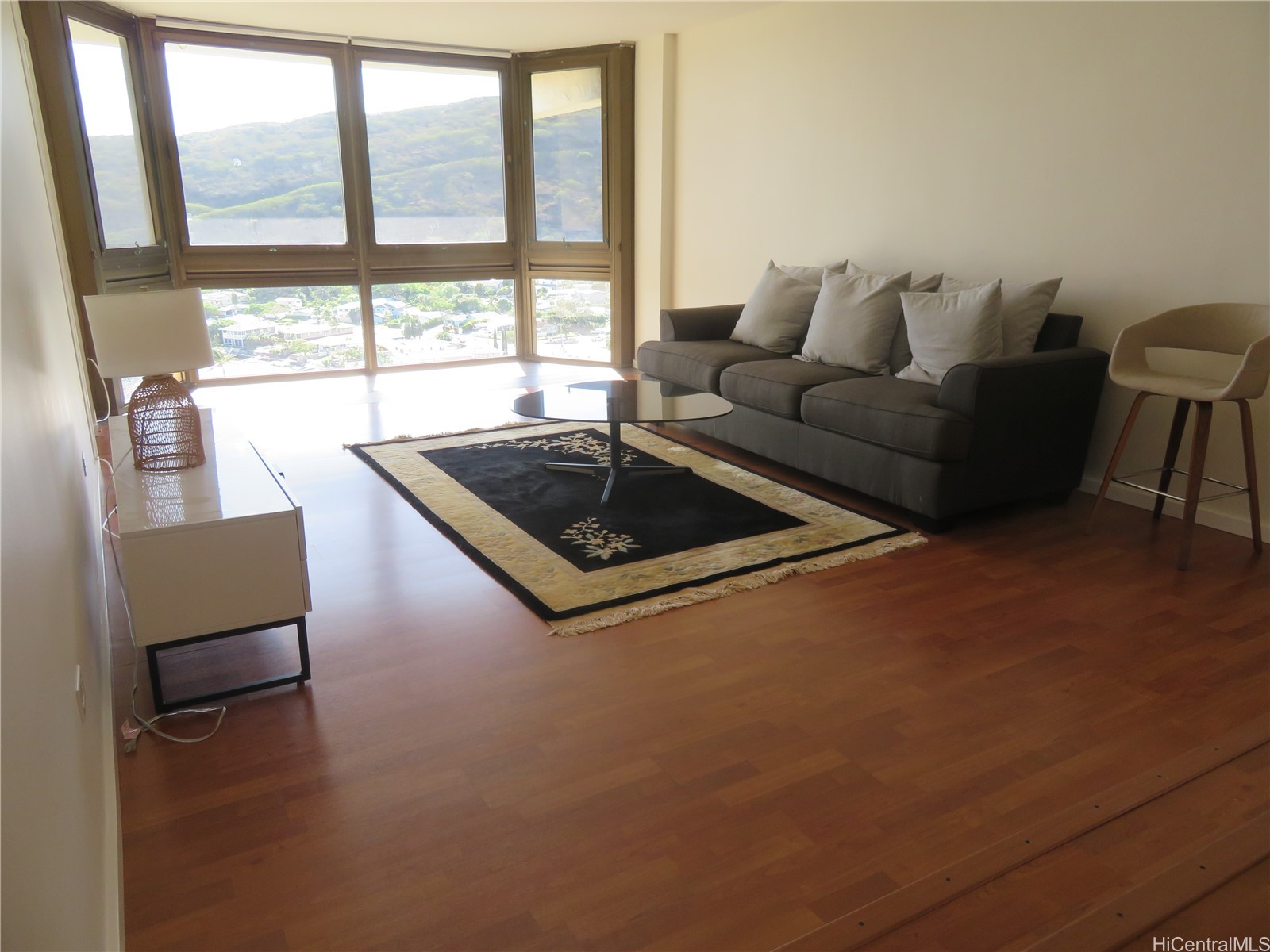 501 Hahaione Street 1_17H