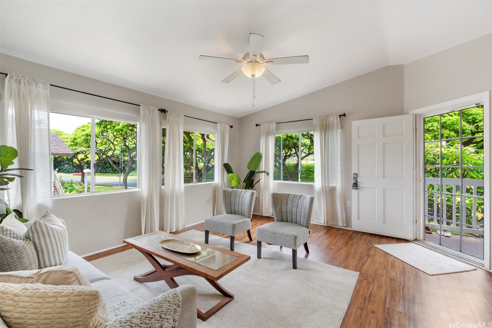 92-1487-A Aliinui Drive 27A