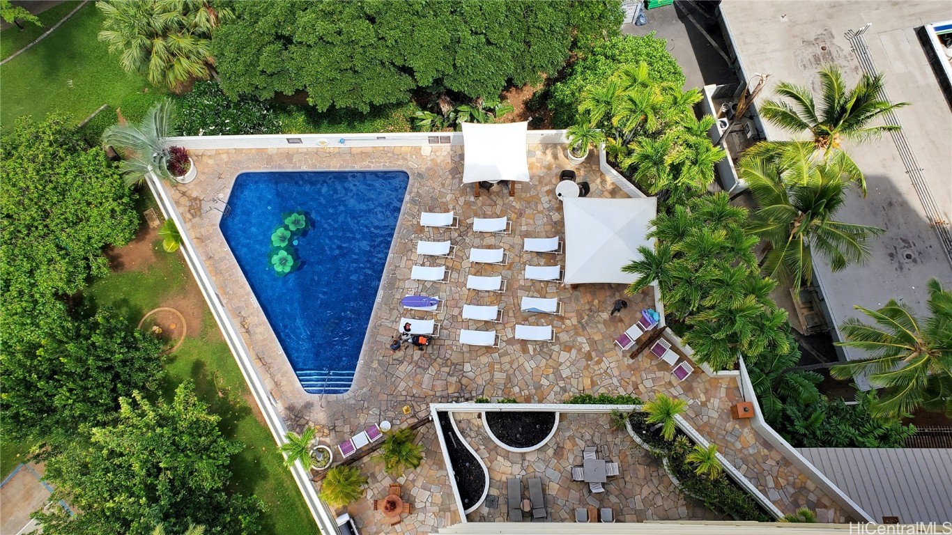 Luana Waikiki Condominium