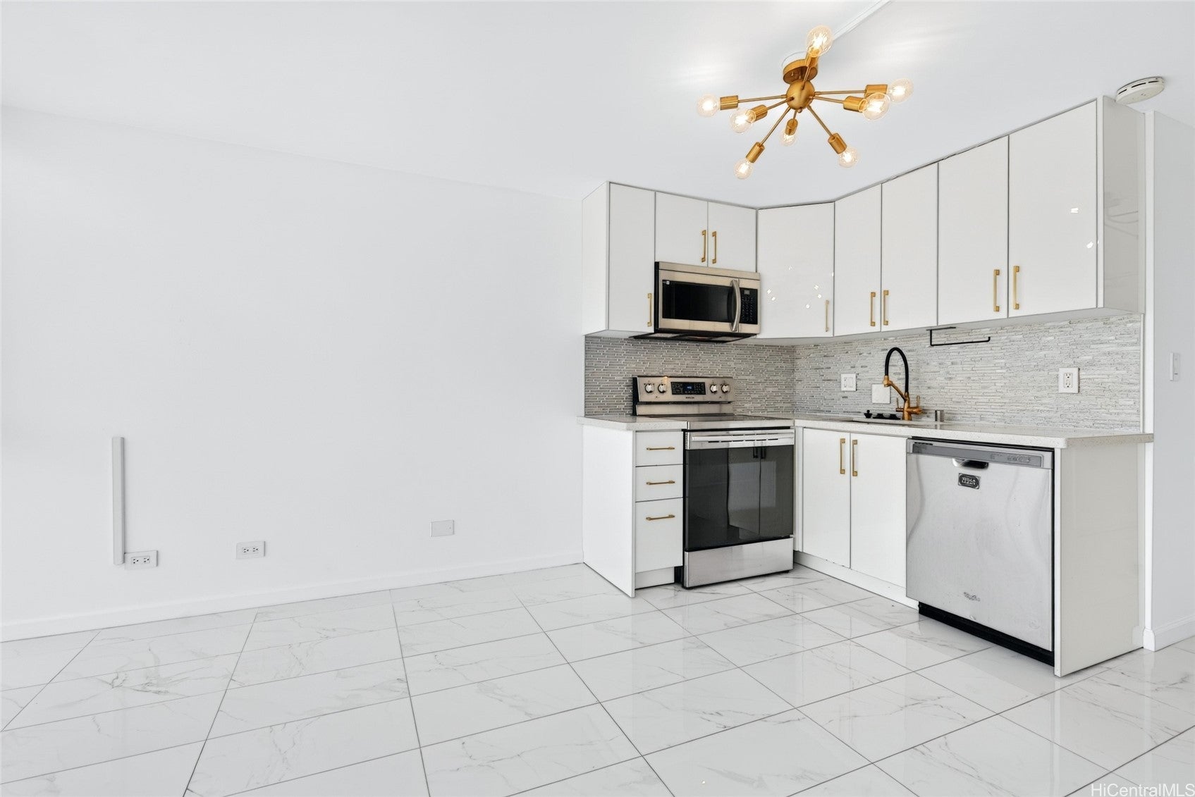 2211 Ala Wai Boulevard 1511