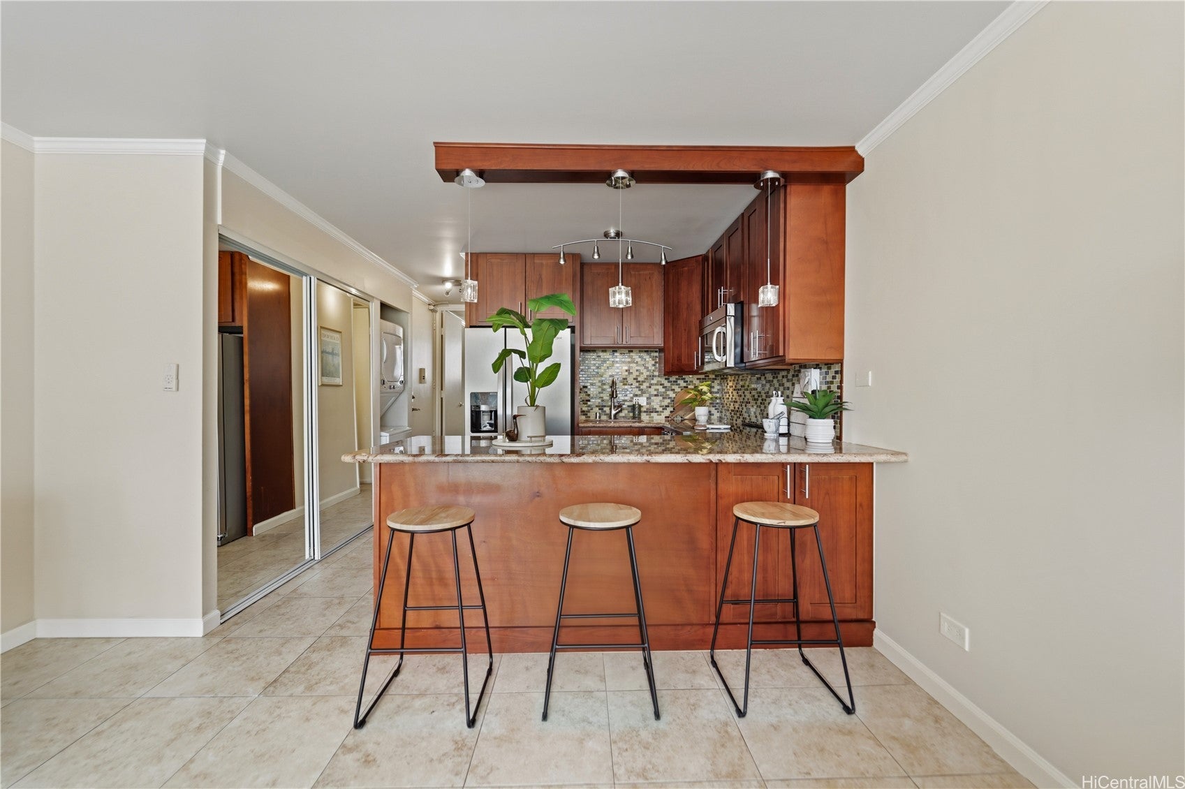 2611 Ala Wai Boulevard 902