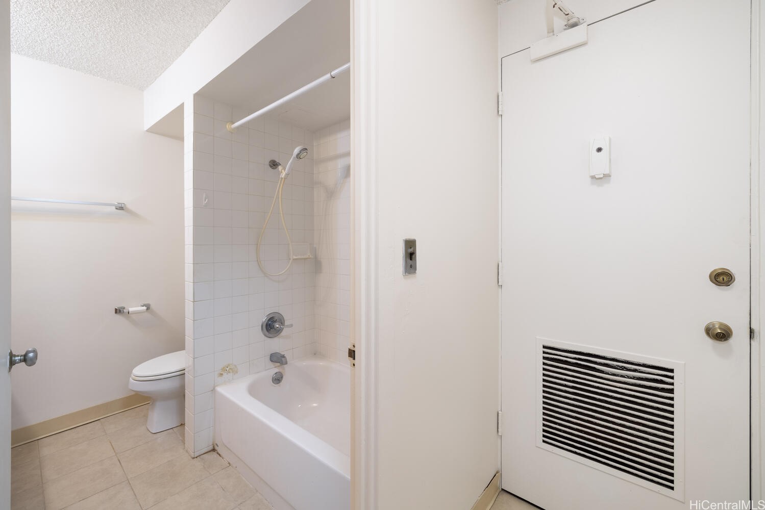 747 Amana Street 404