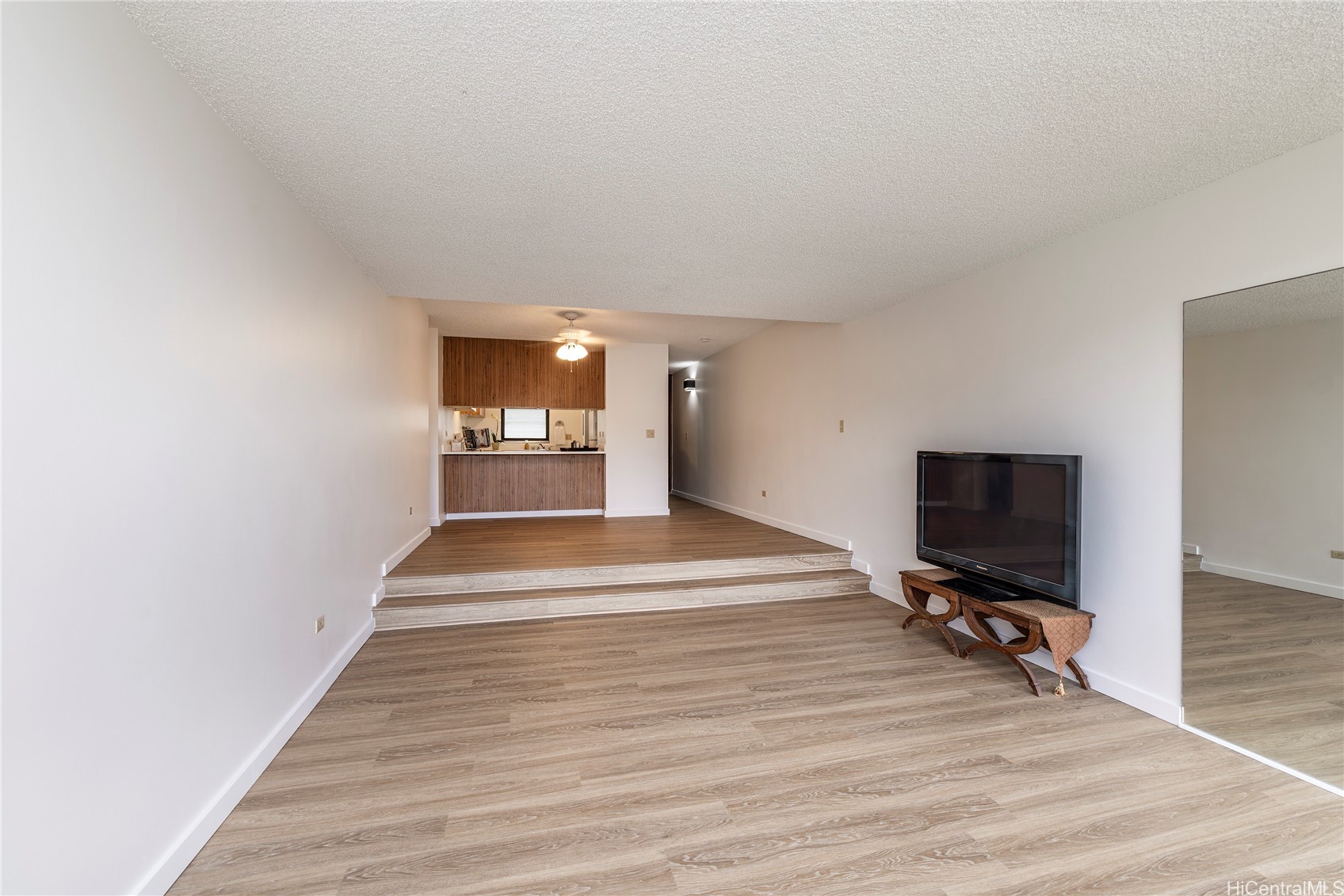 521 Hahaione Street 2-11G