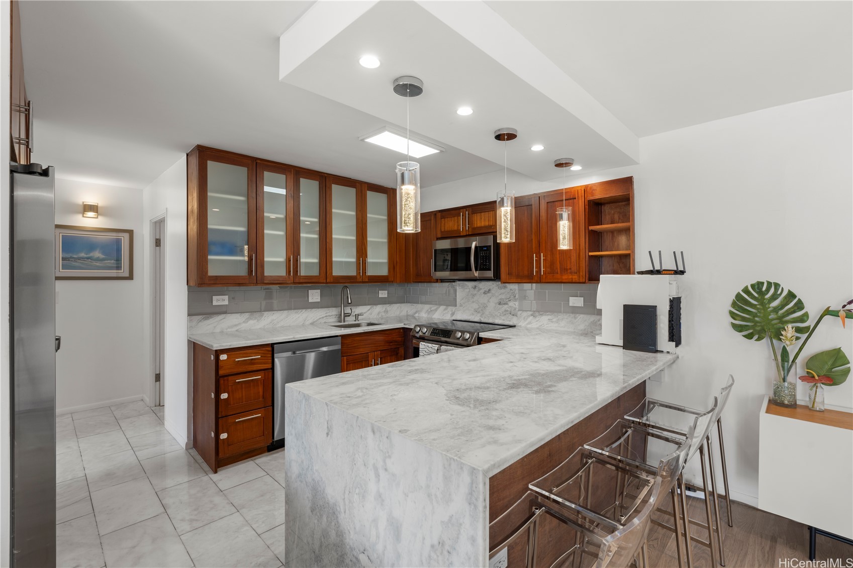 225 Kaiulani Avenue PH2