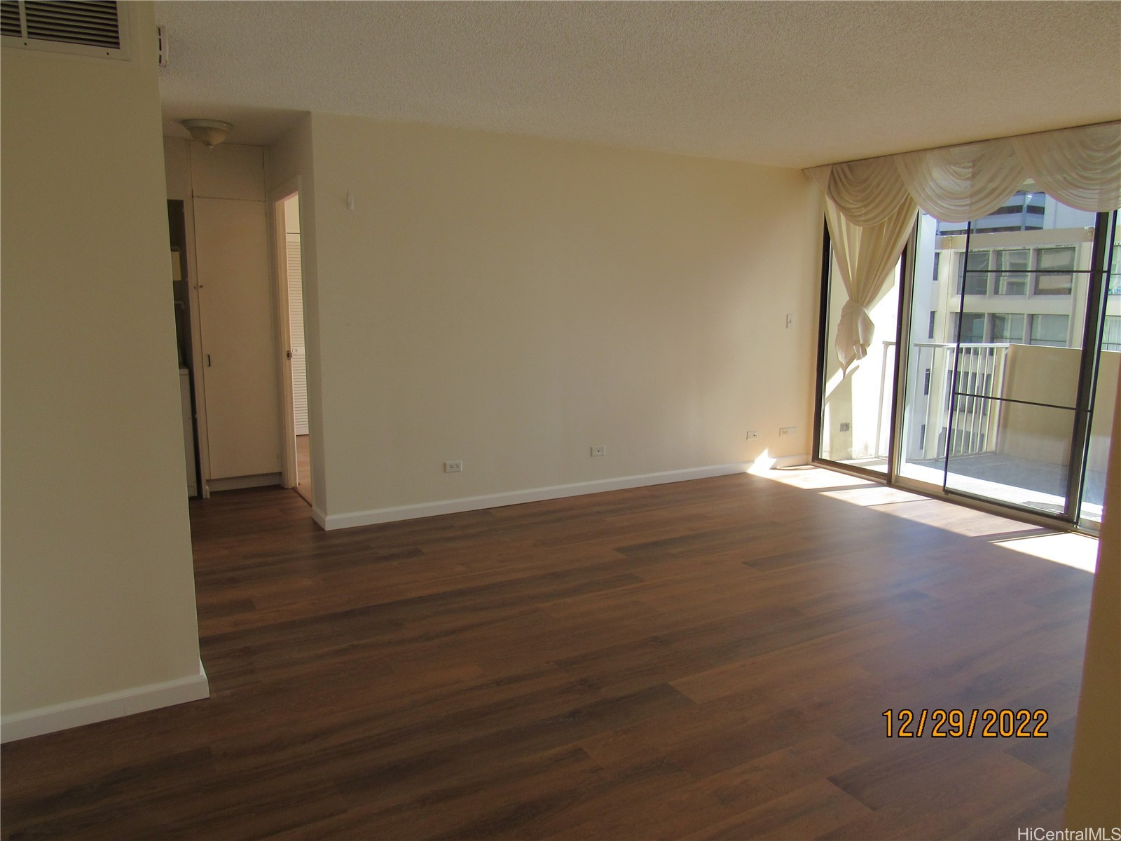 1561 Kanunu Street 508