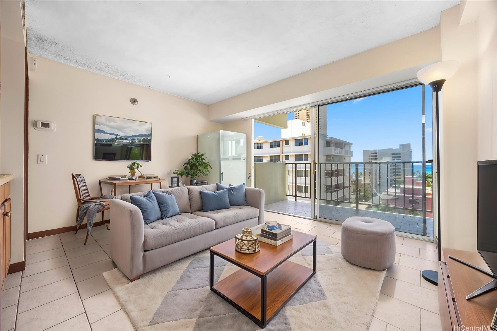 2440 Kuhio Avenue 907