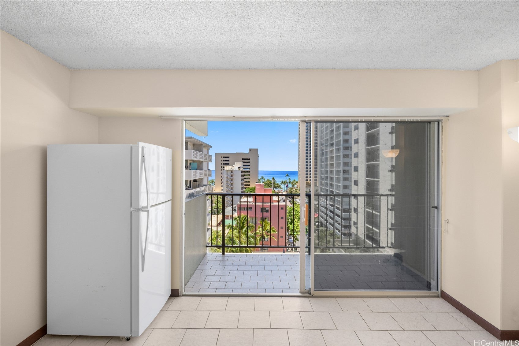 2440 Kuhio Avenue 907