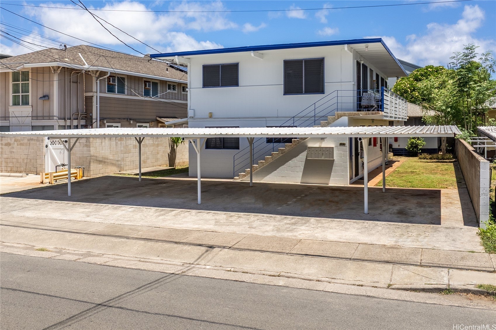 825 Olokele Avenue