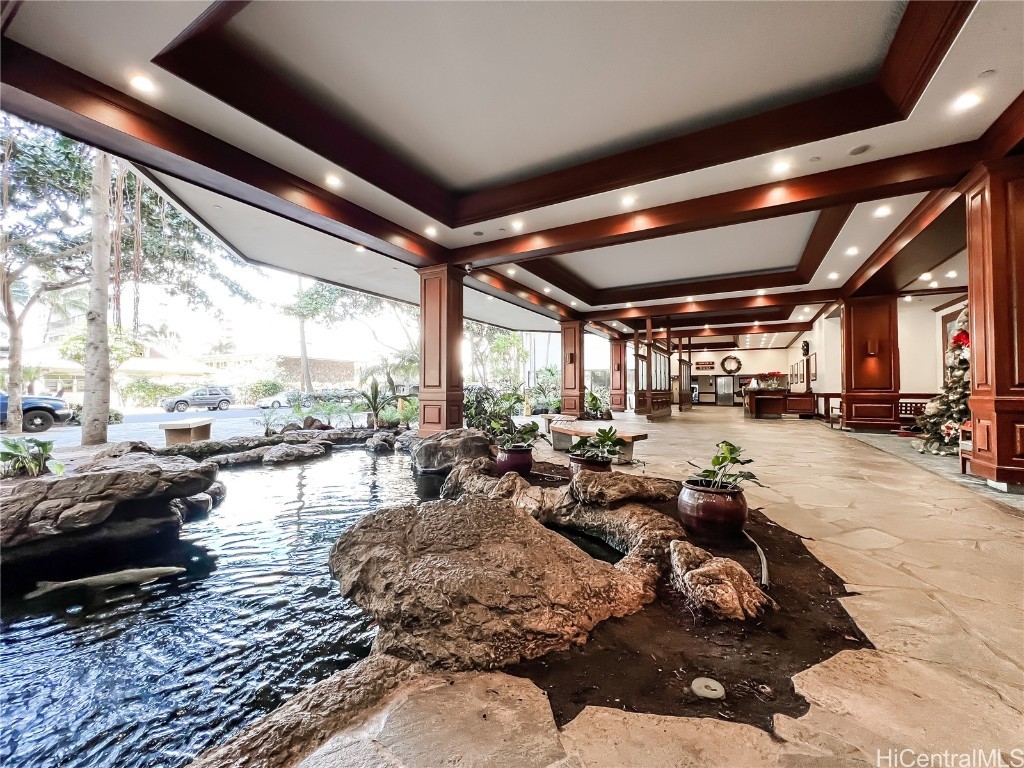 Waikiki Banyan Condominium
