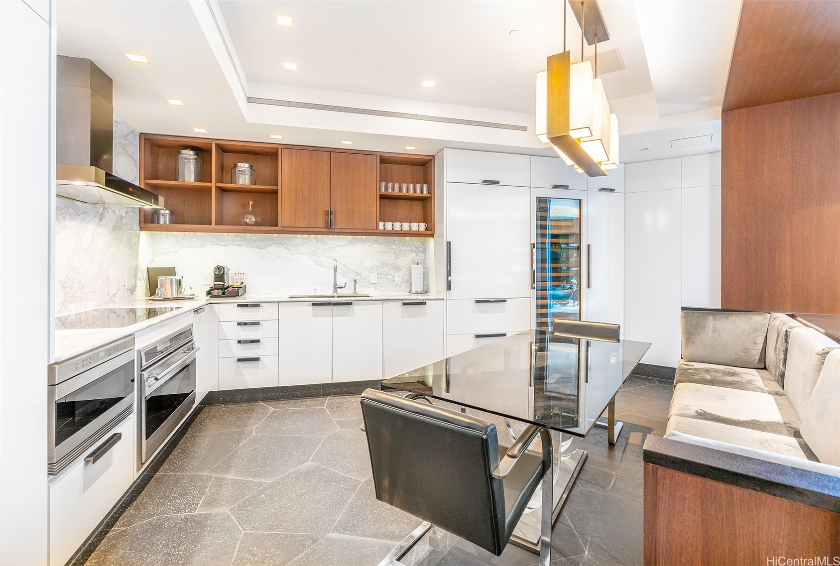 223 Saratoga Road PHD/3805