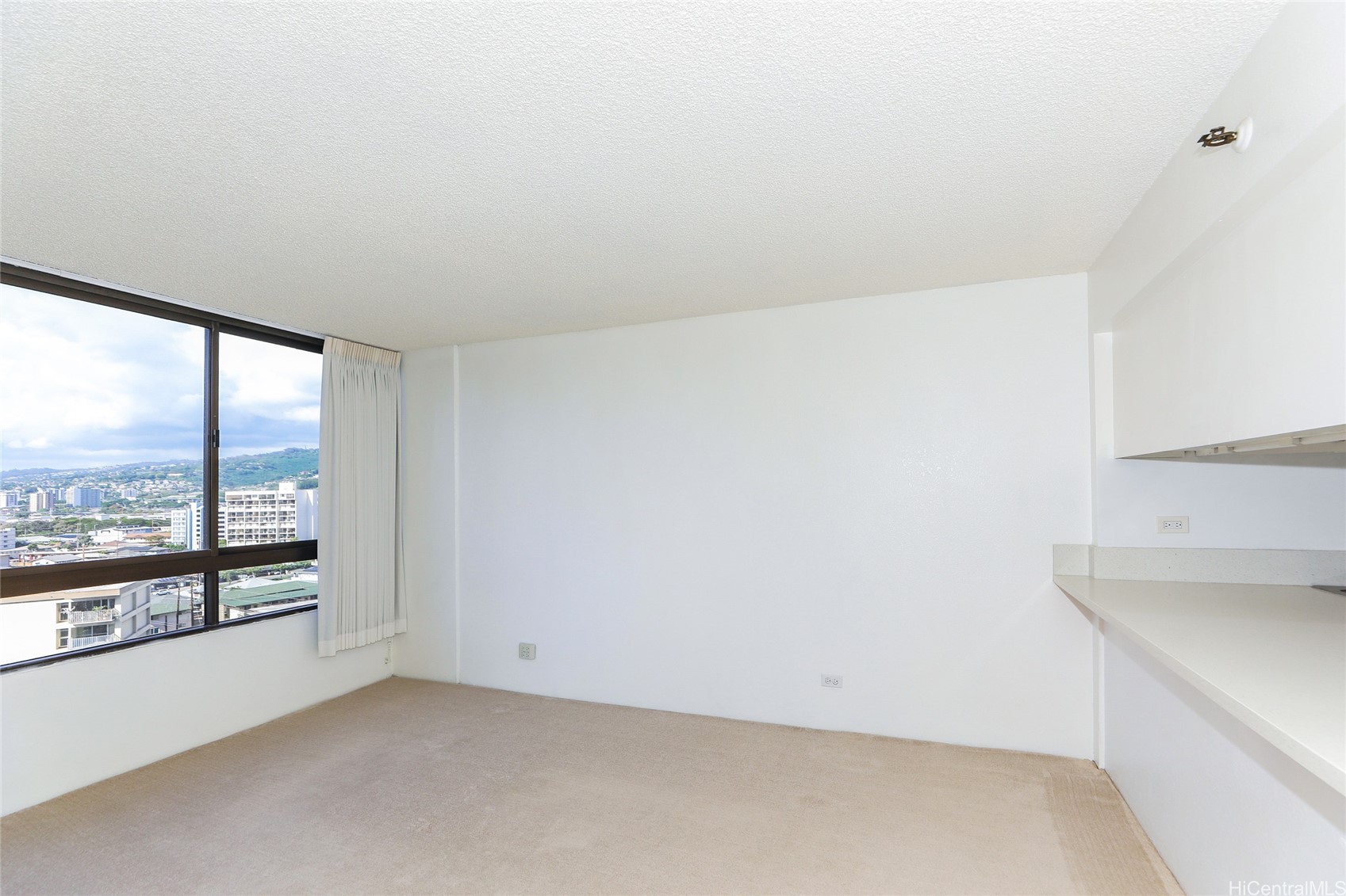 2499 Kapiolani Boulevard 1004