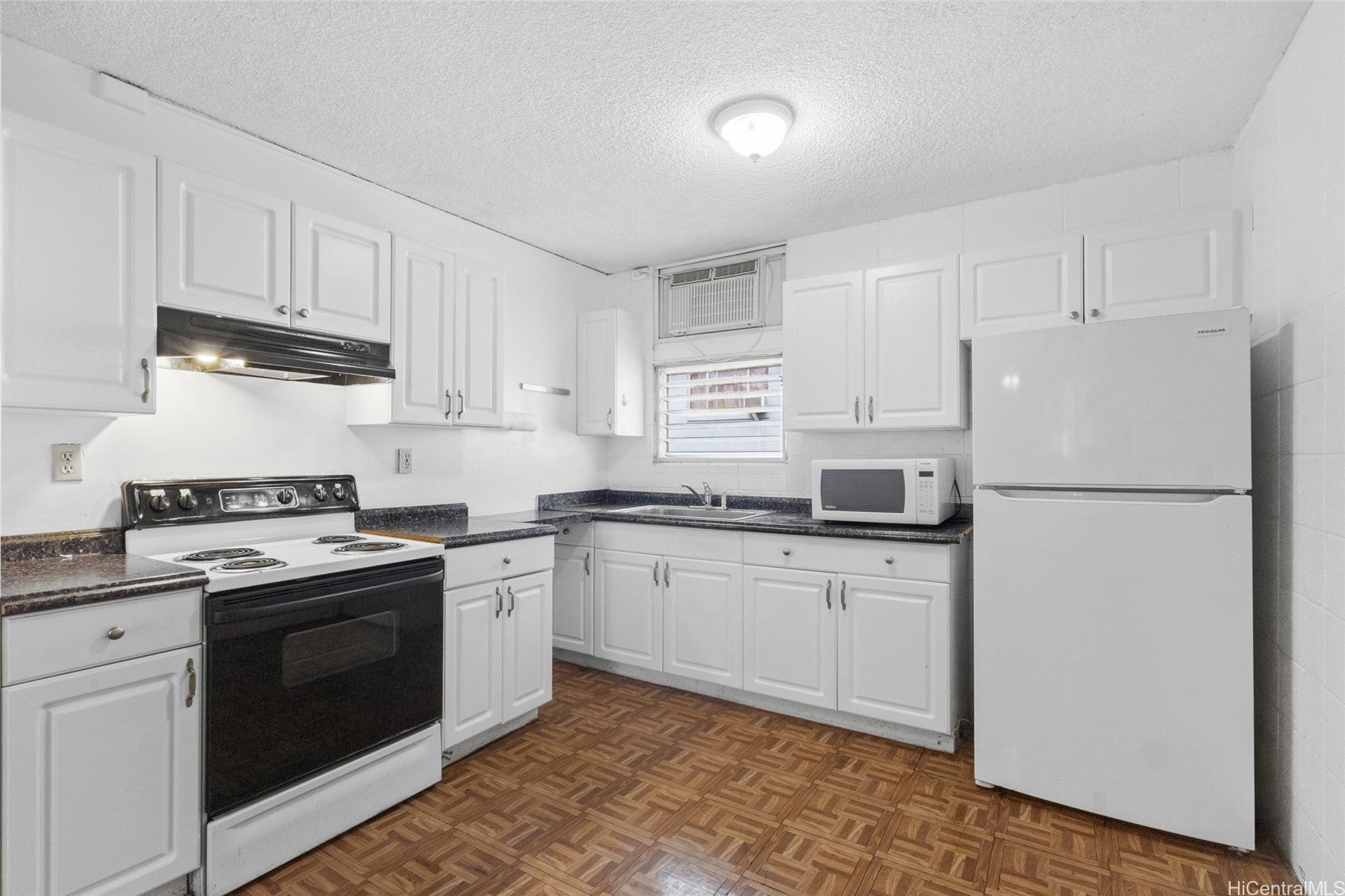 94-054 Leolua Street B211