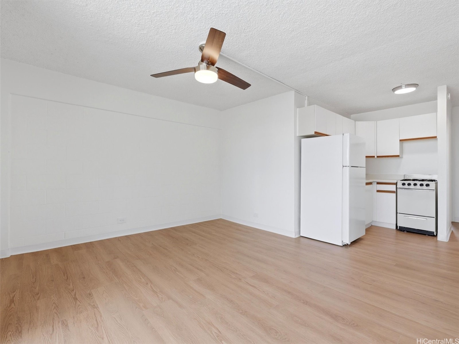 2120 Fern Street 302