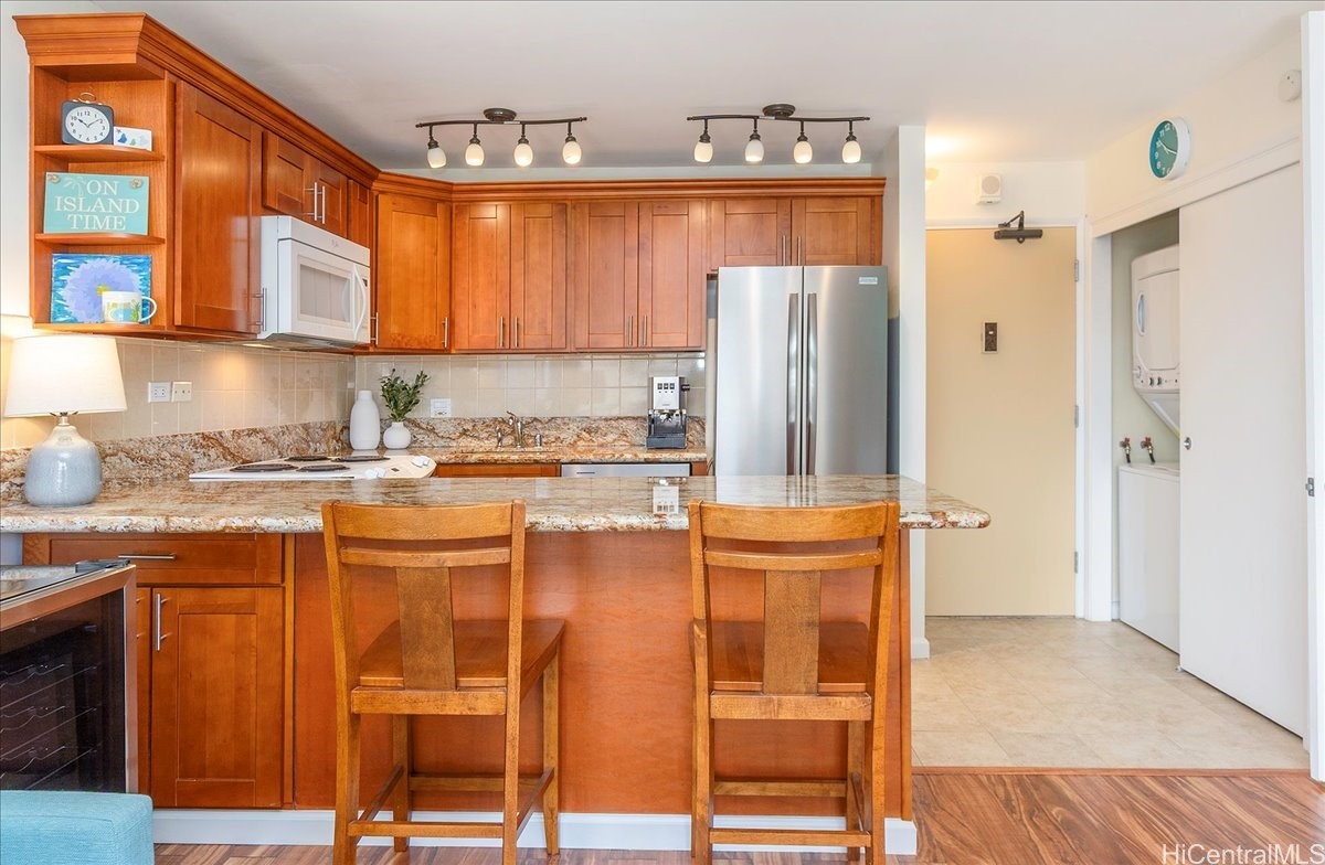 2140 Kuhio Avenue 1712