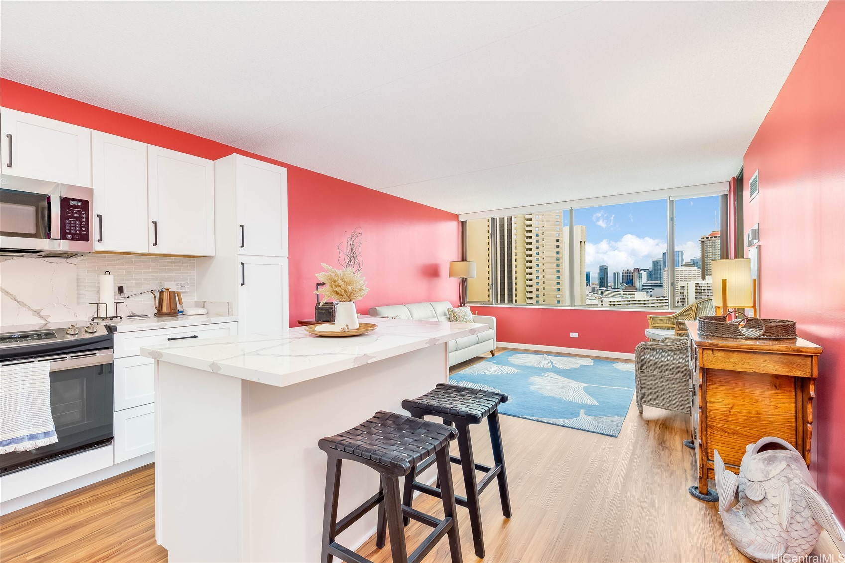 411 Hobron Lane 2202