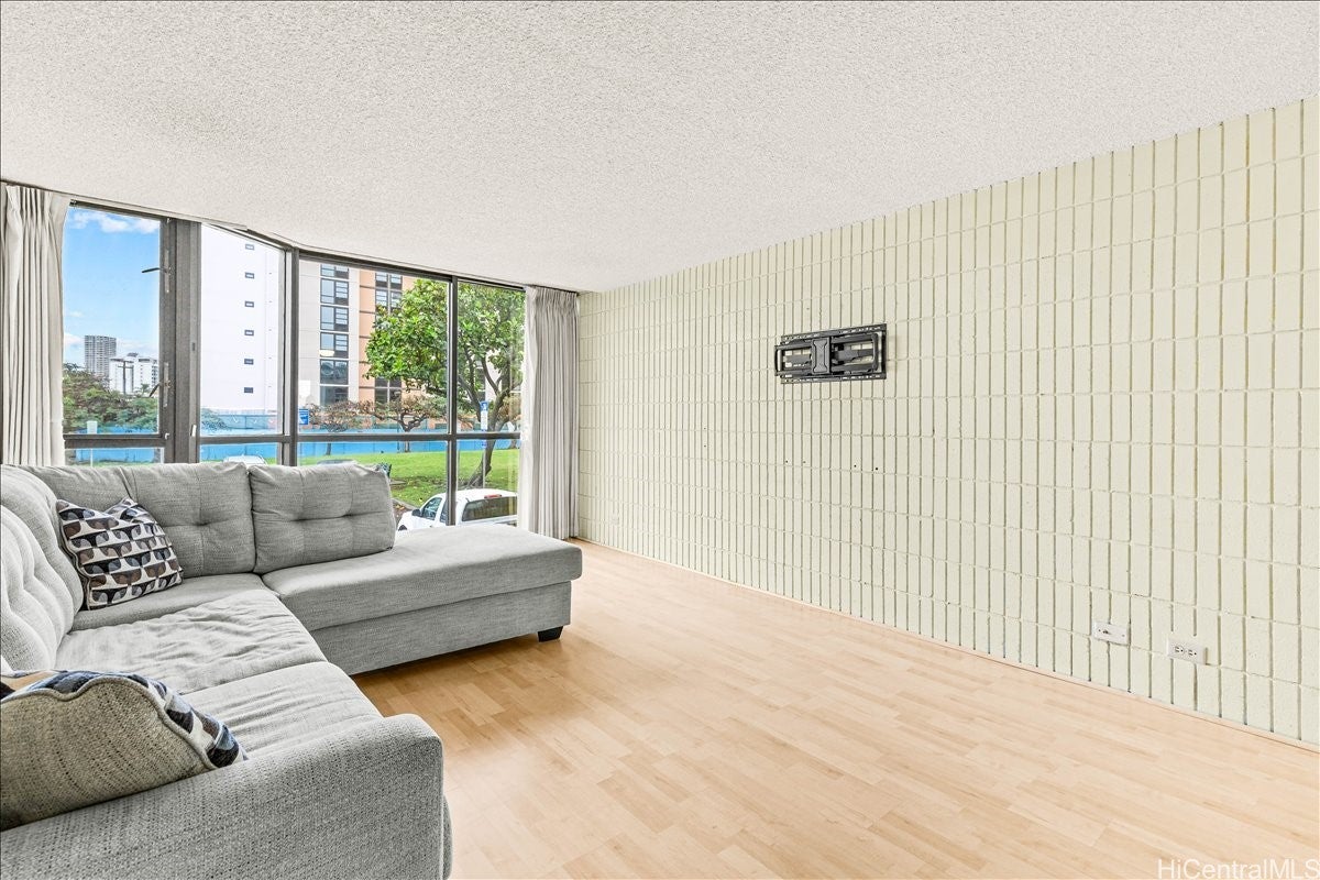 855 Makahiki Way 202