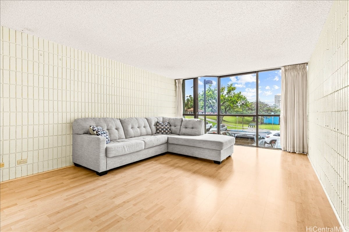 855 Makahiki Way 202