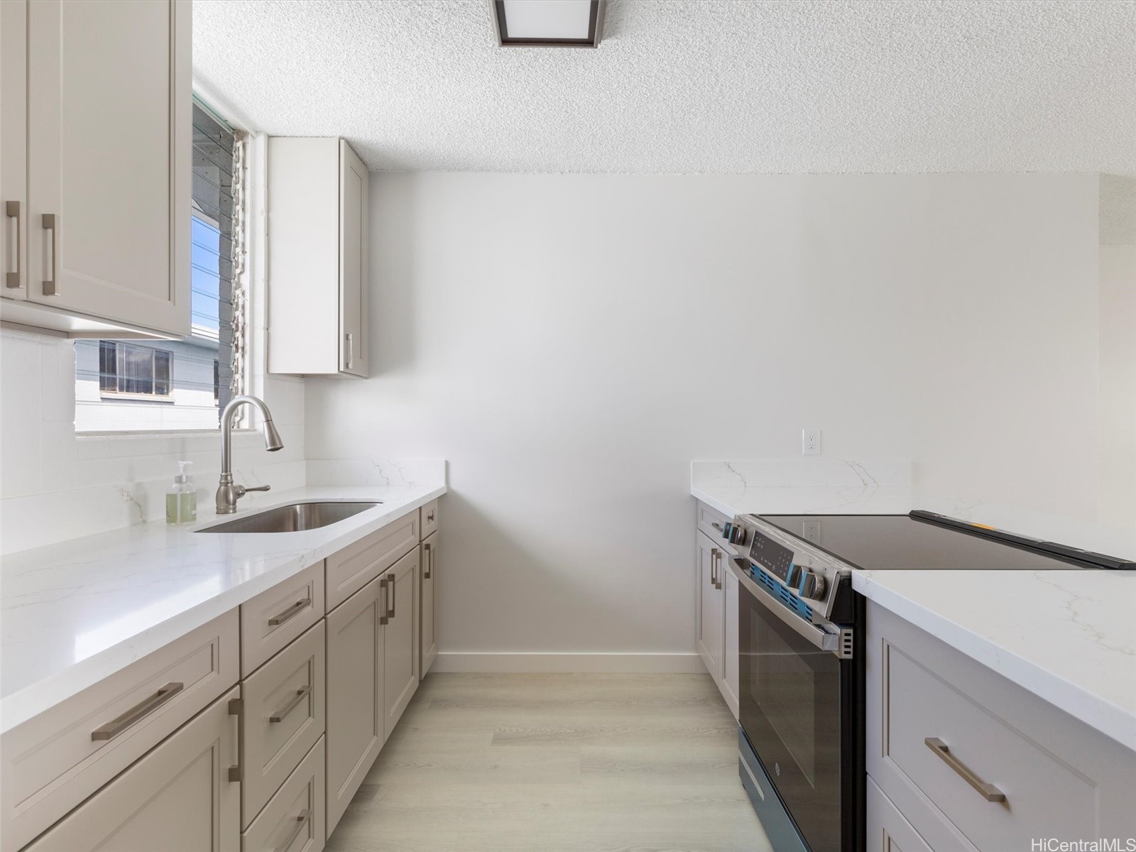 94-010 Leolua Street B308