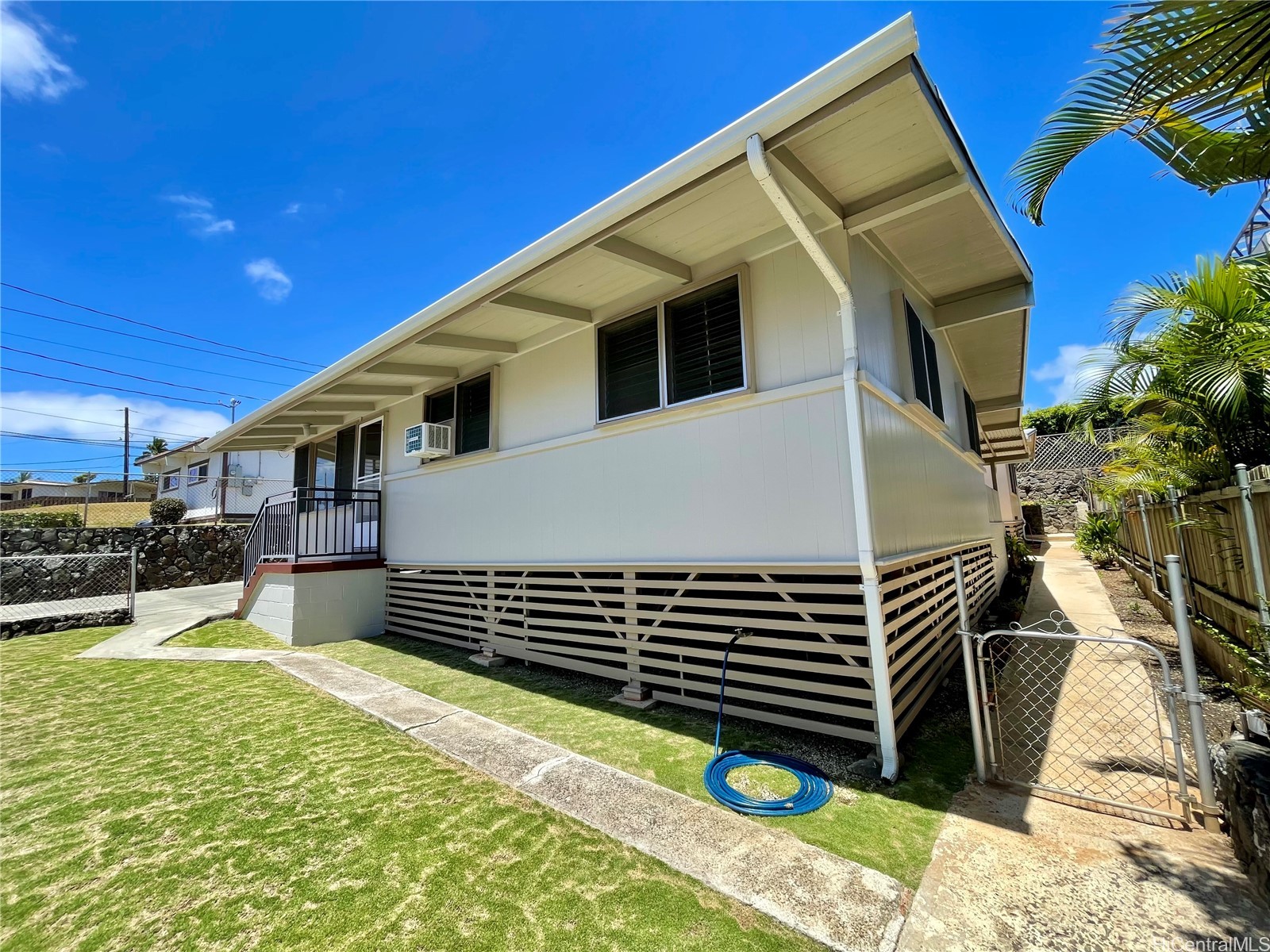 1447 Humuula Street