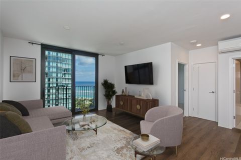 987 Queen Street 3404 Honolulu HI 96814