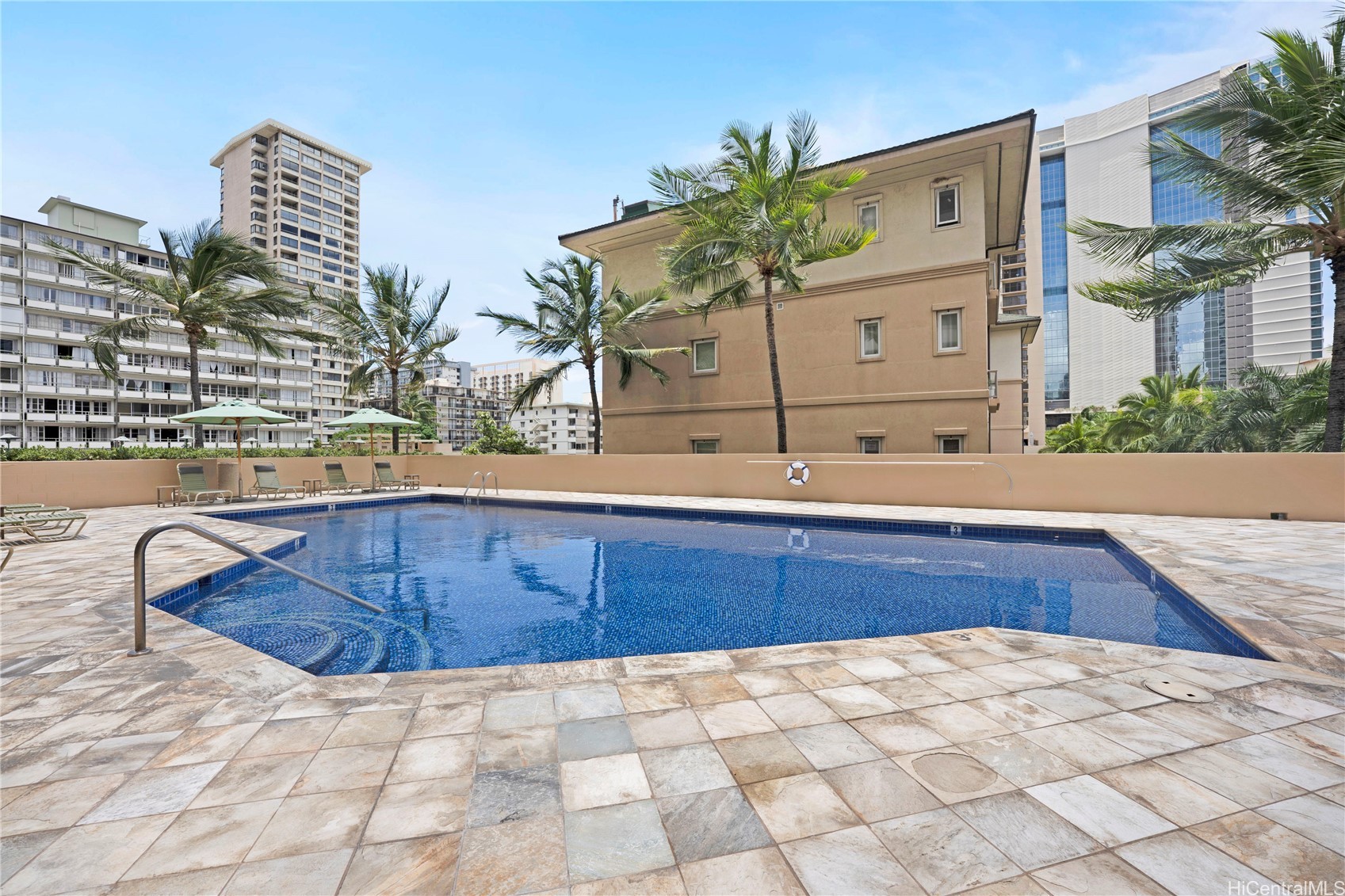 2121 Ala Wai Condominium