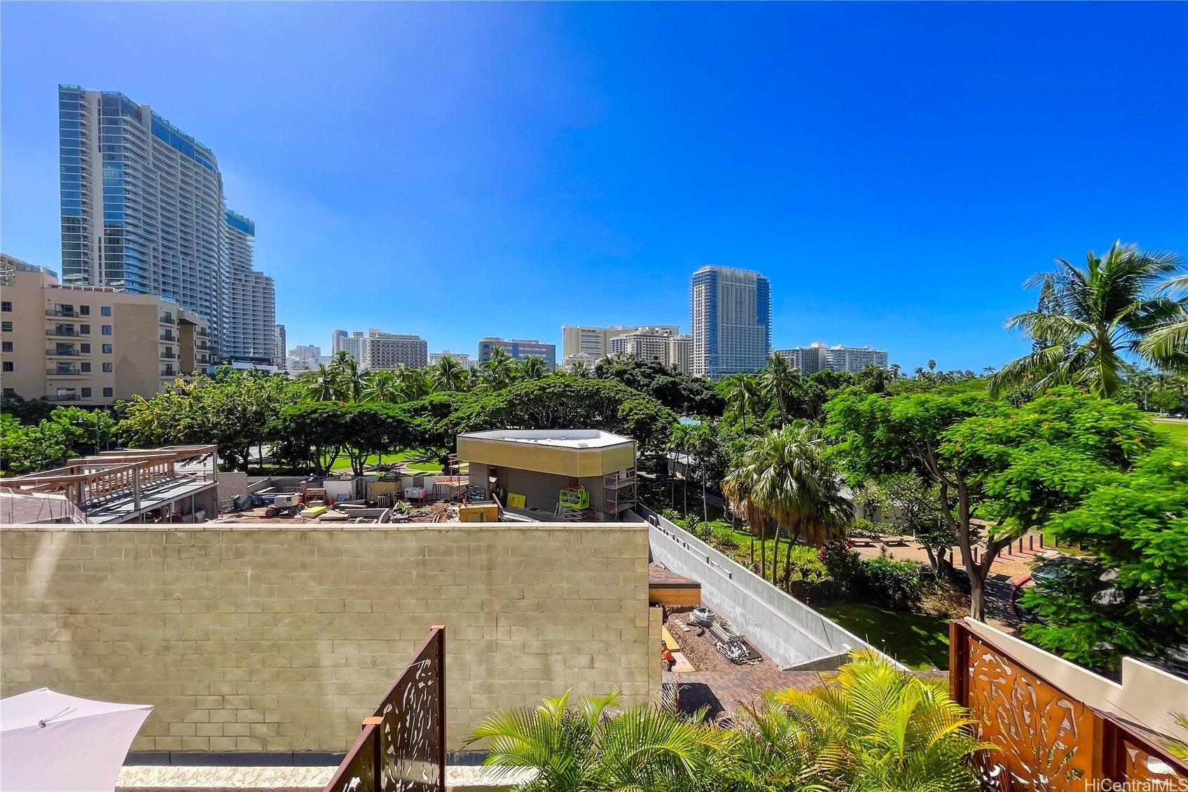 2045 Kalakaua Avenue 209