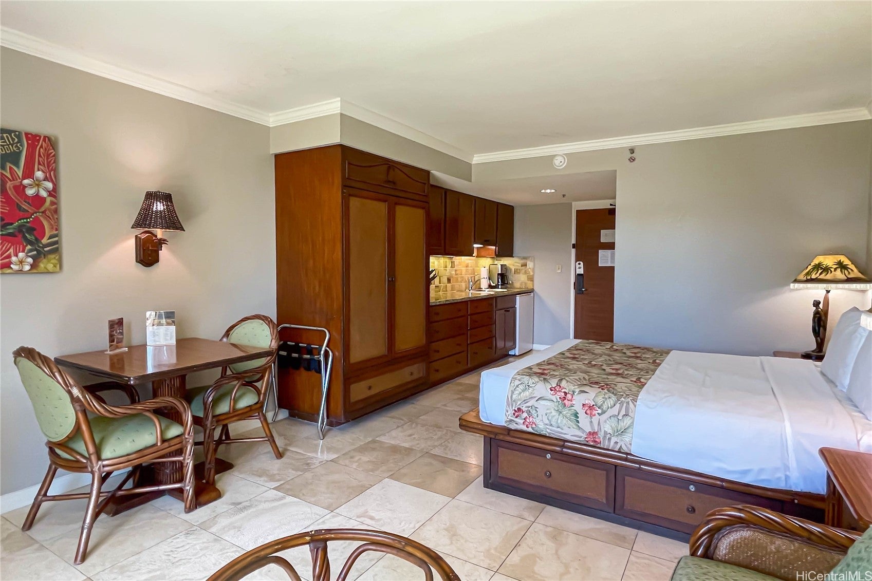 2045 Kalakaua Avenue 209