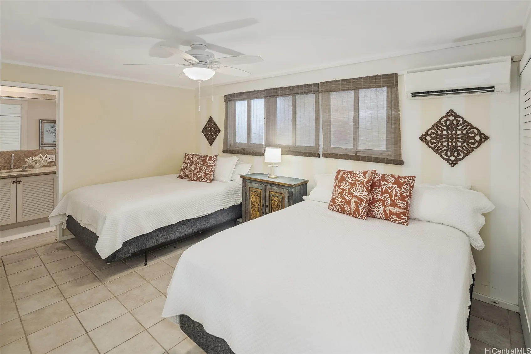 Kailua, Hawaii 96734, United States, 4 Bedrooms Bedrooms, ,3 BathroomsBathrooms,Residential,Active,211018