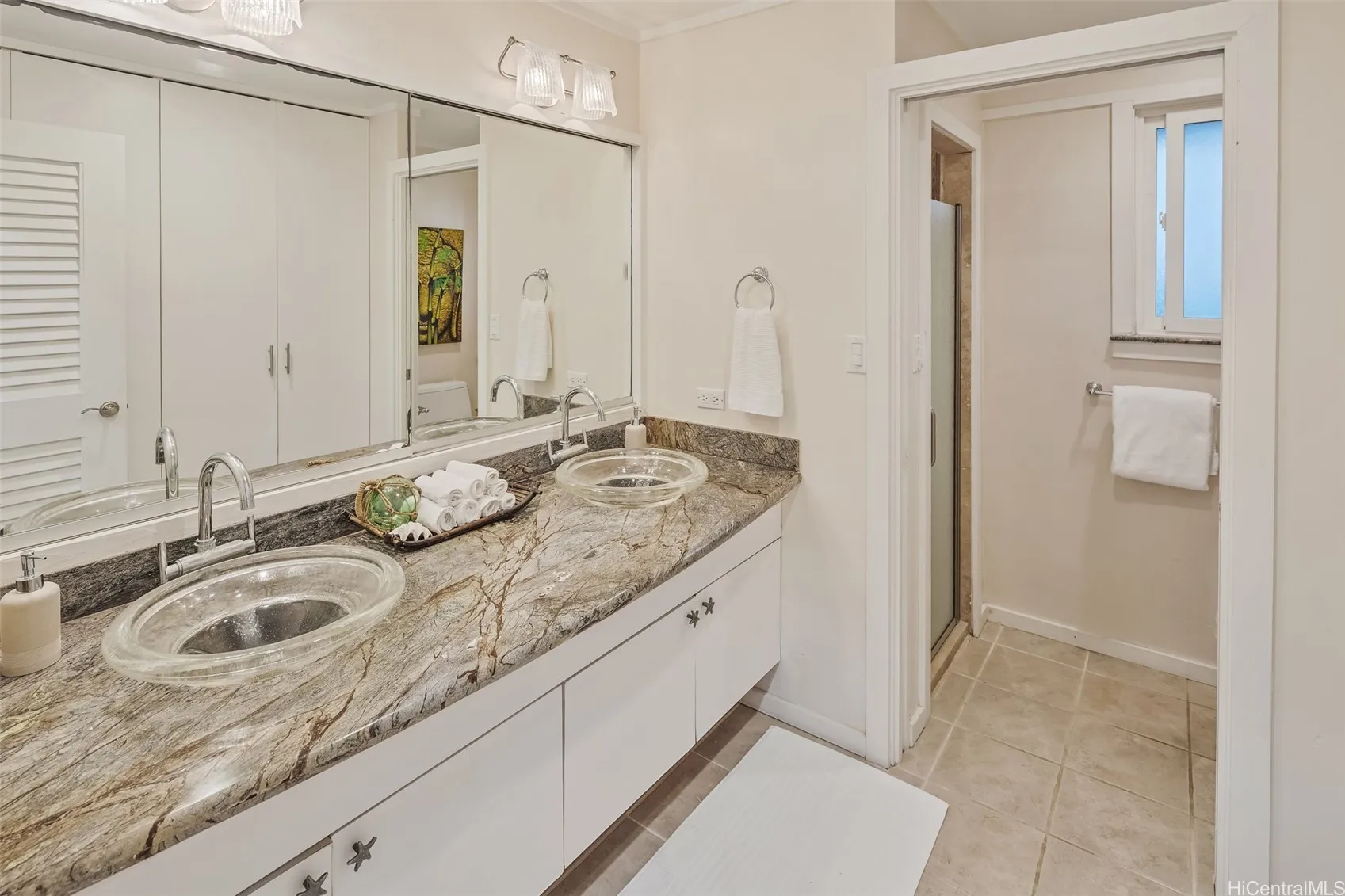 Kailua, Hawaii 96734, United States, 4 Bedrooms Bedrooms, ,3 BathroomsBathrooms,Residential,Active,211018