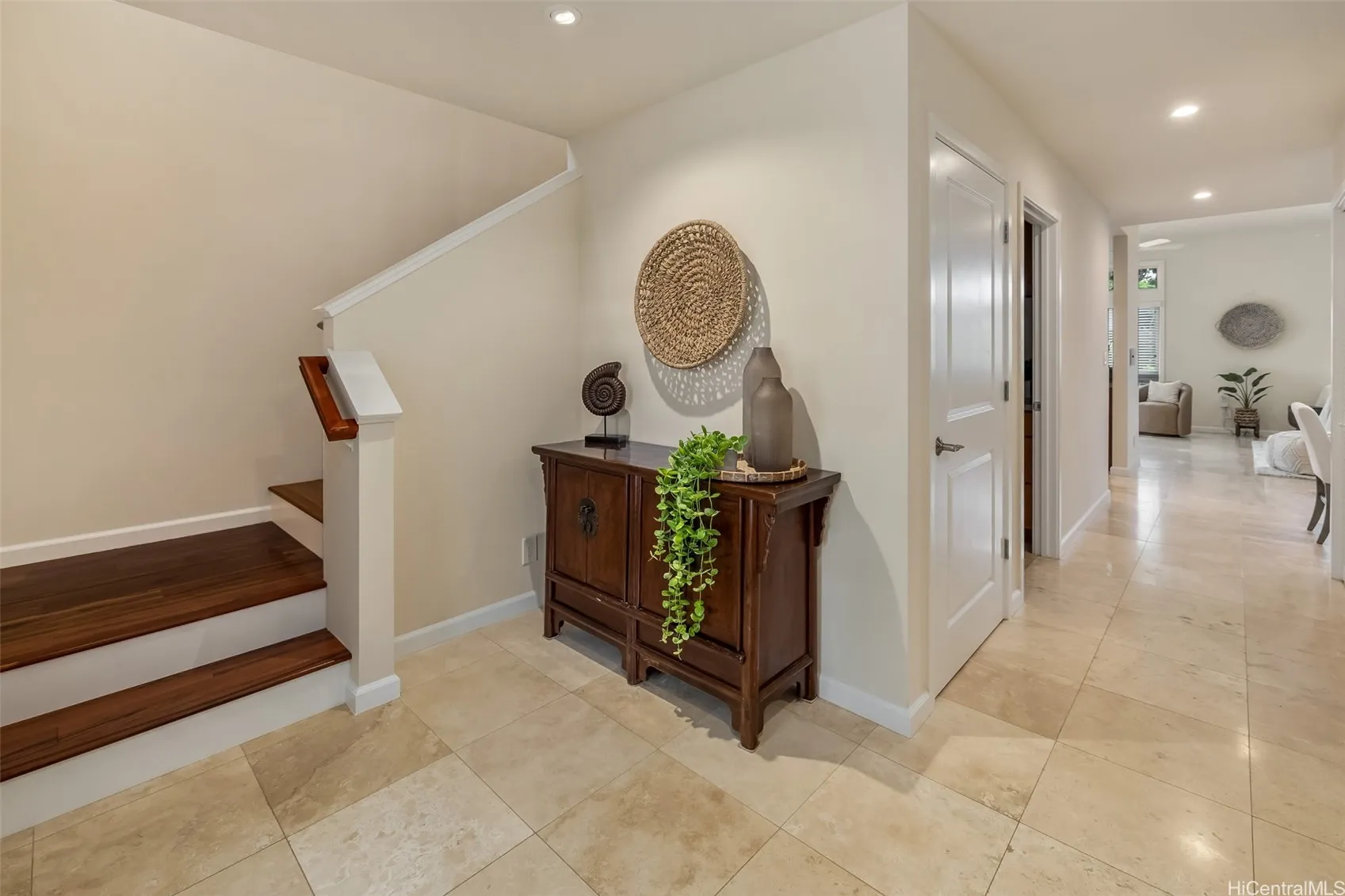 Kailua, Hawaii 96734, United States, 4 Bedrooms Bedrooms, ,3 BathroomsBathrooms,Residential,Active,185599