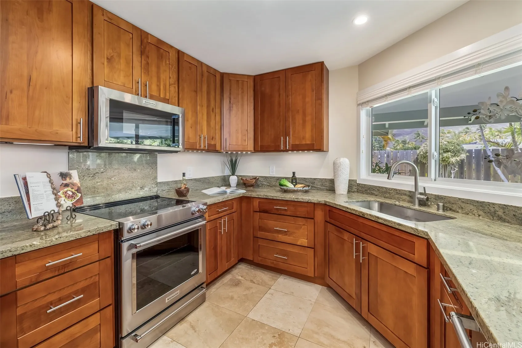 Kailua, Hawaii 96734, United States, 4 Bedrooms Bedrooms, ,3 BathroomsBathrooms,Residential,Active,185599