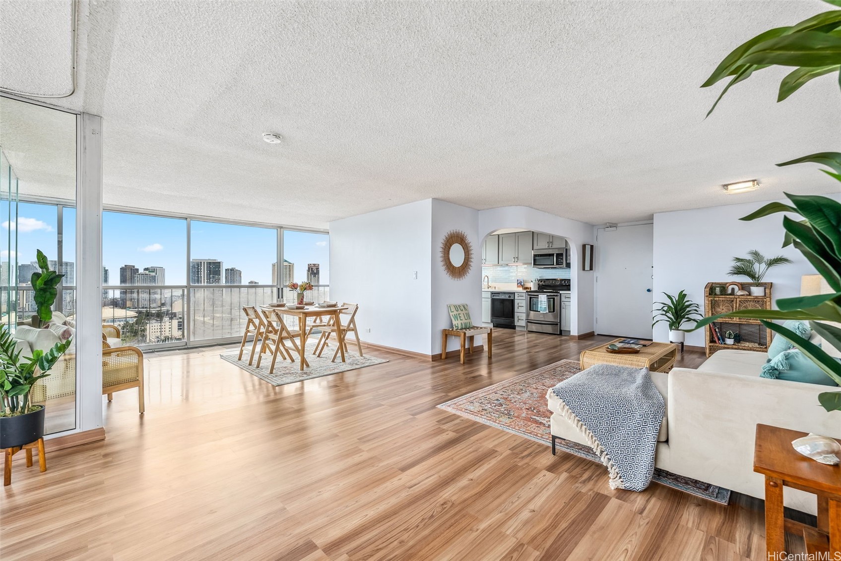 1425 Ward Avenue 22E