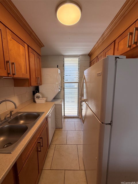 Photo of 1420 Victoria Street #401, Honolulu, HI 96822 (MLS # 202611810)