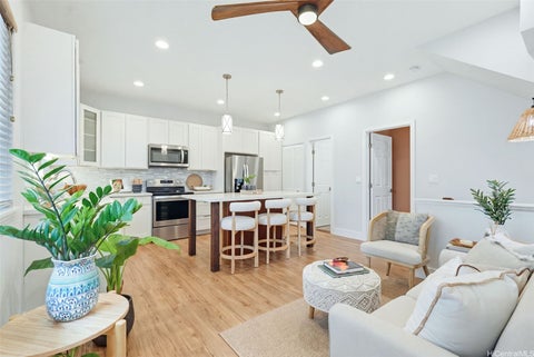 Photo of 1060 Spencer Street #J, Honolulu, HI 96822 (MLS # 202619903)