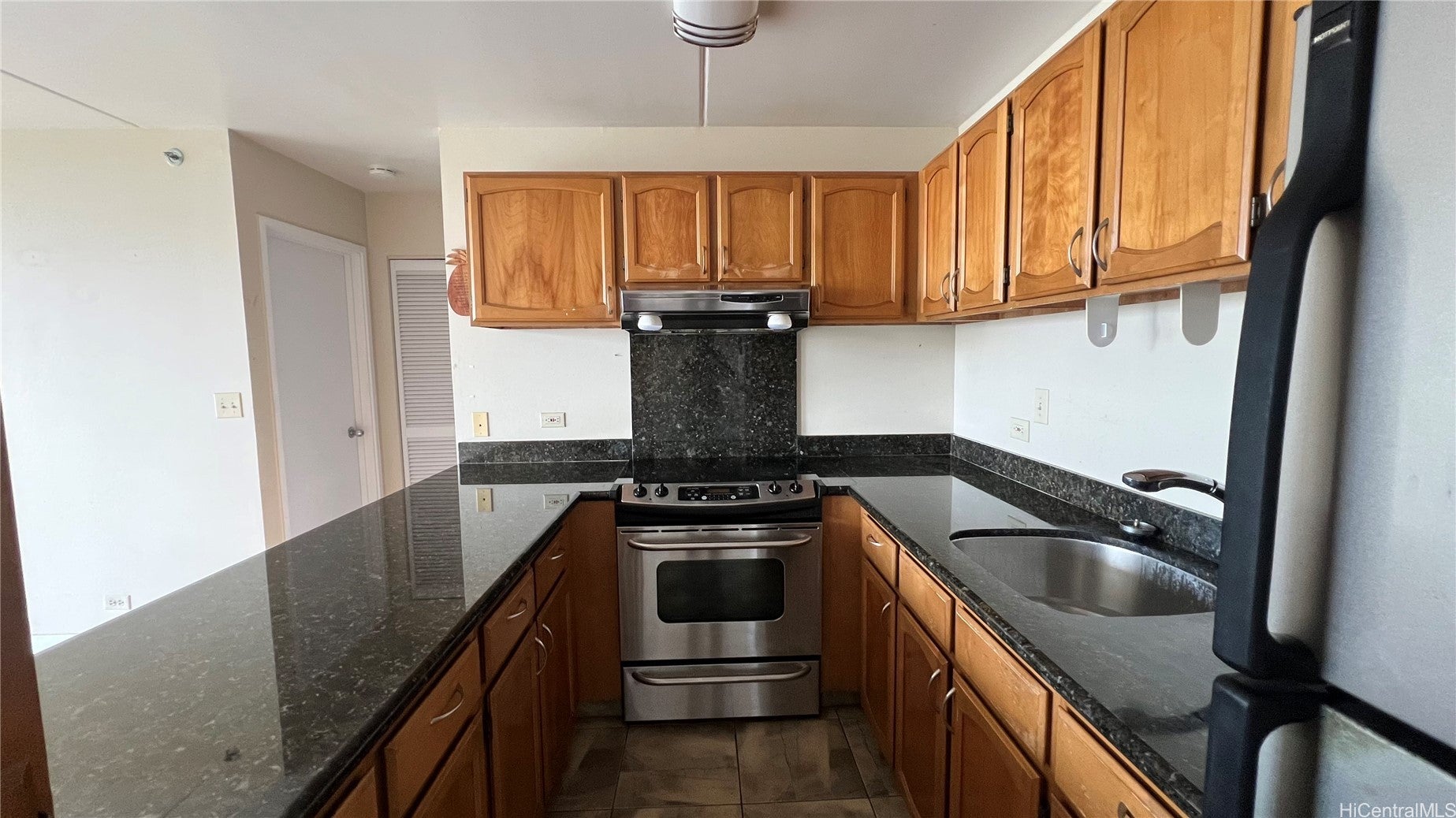 2522 Date Street 502