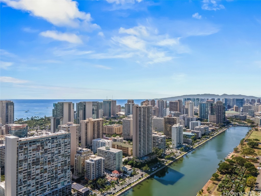 Kaiolu Sunrise Condominium