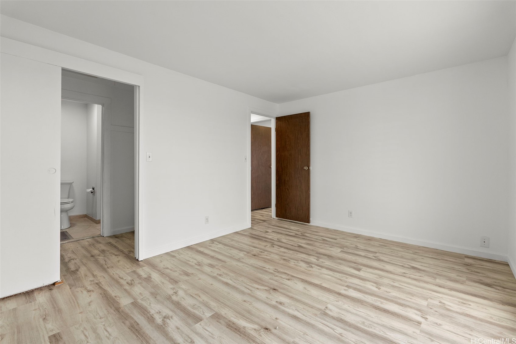 94-1069 Anania Circle 16