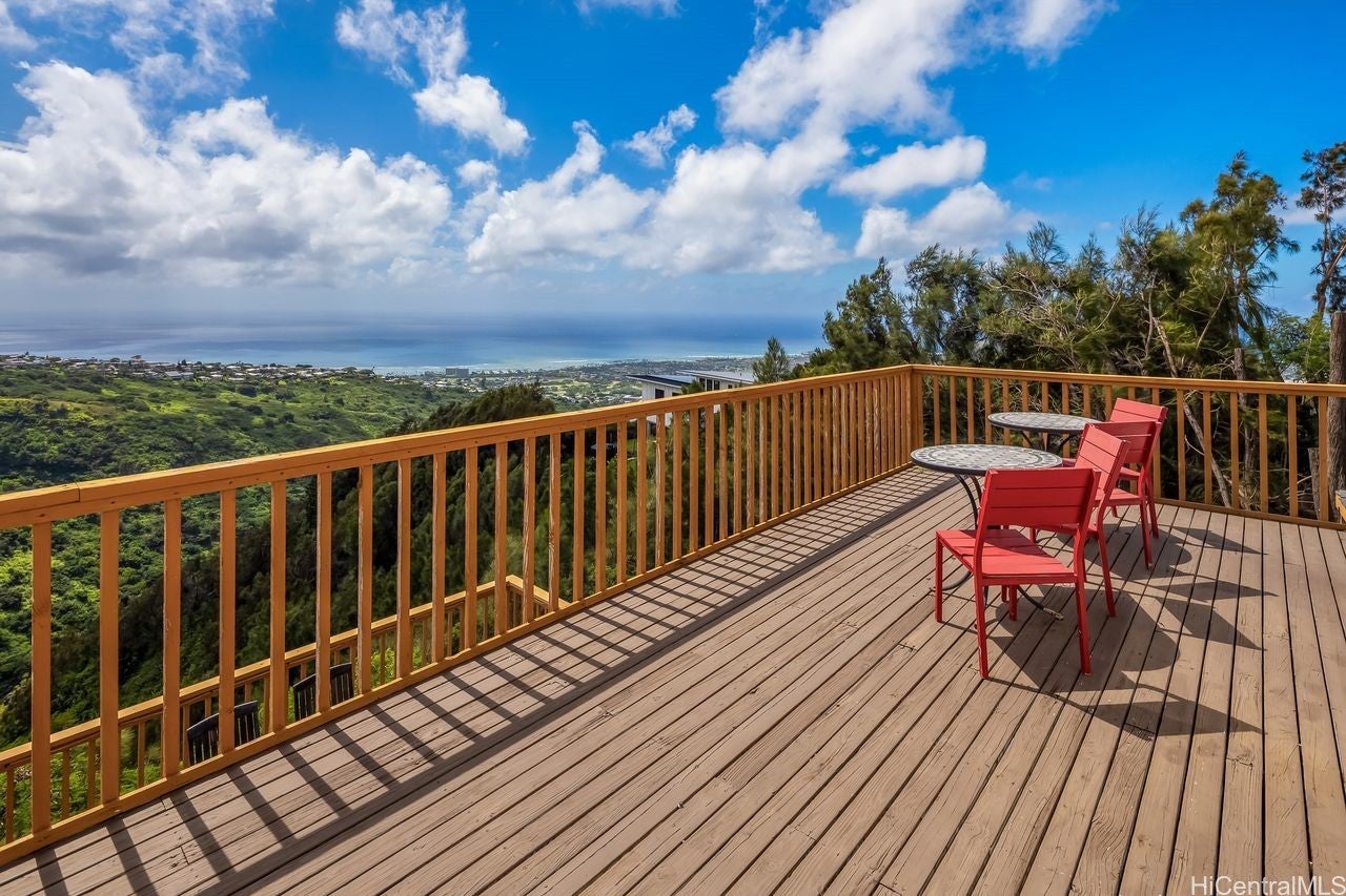 4969 Maunalani Circle