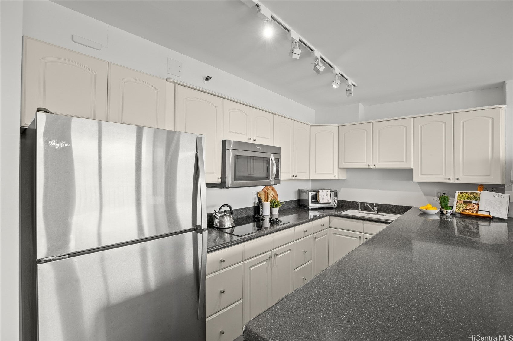 201 Ohua Avenue 3205