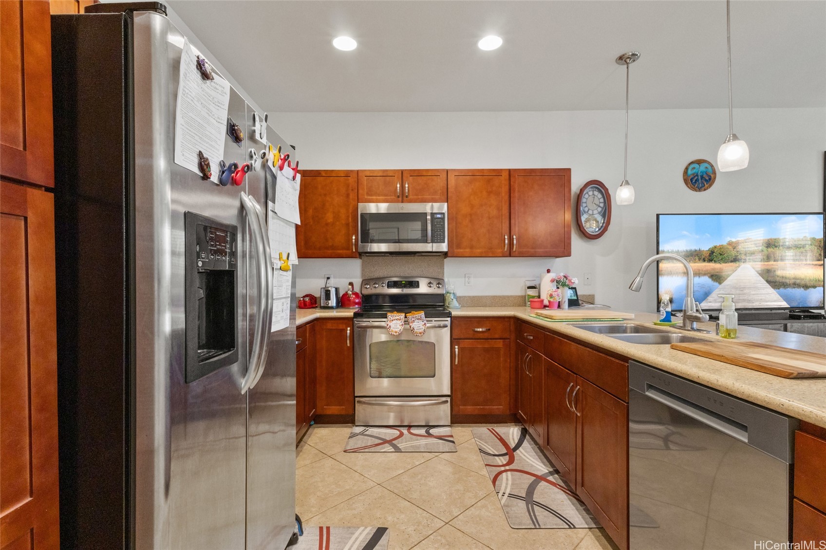 1166 Kukulu Street 706