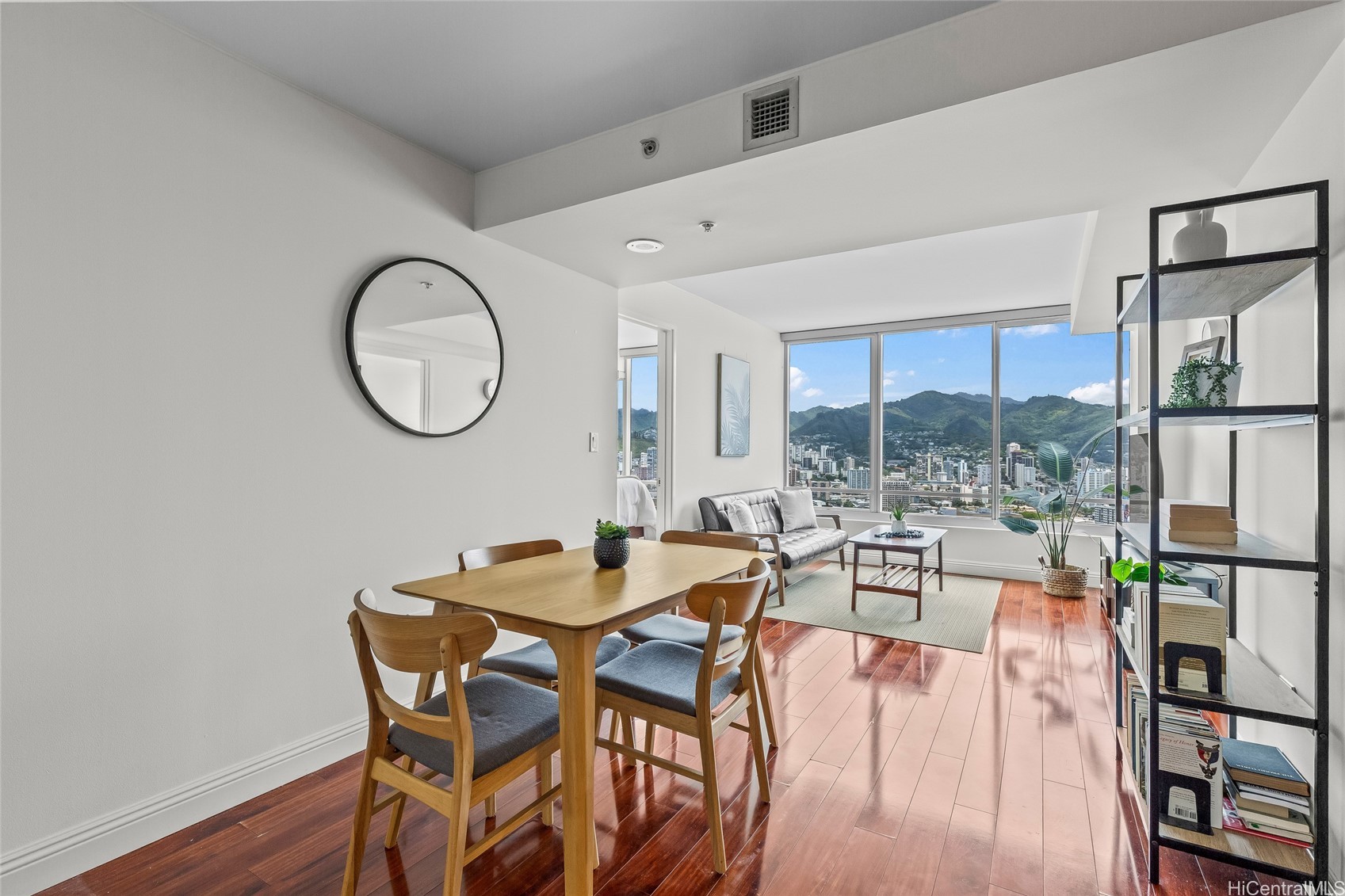 1009 Kapiolani Boulevard 3701