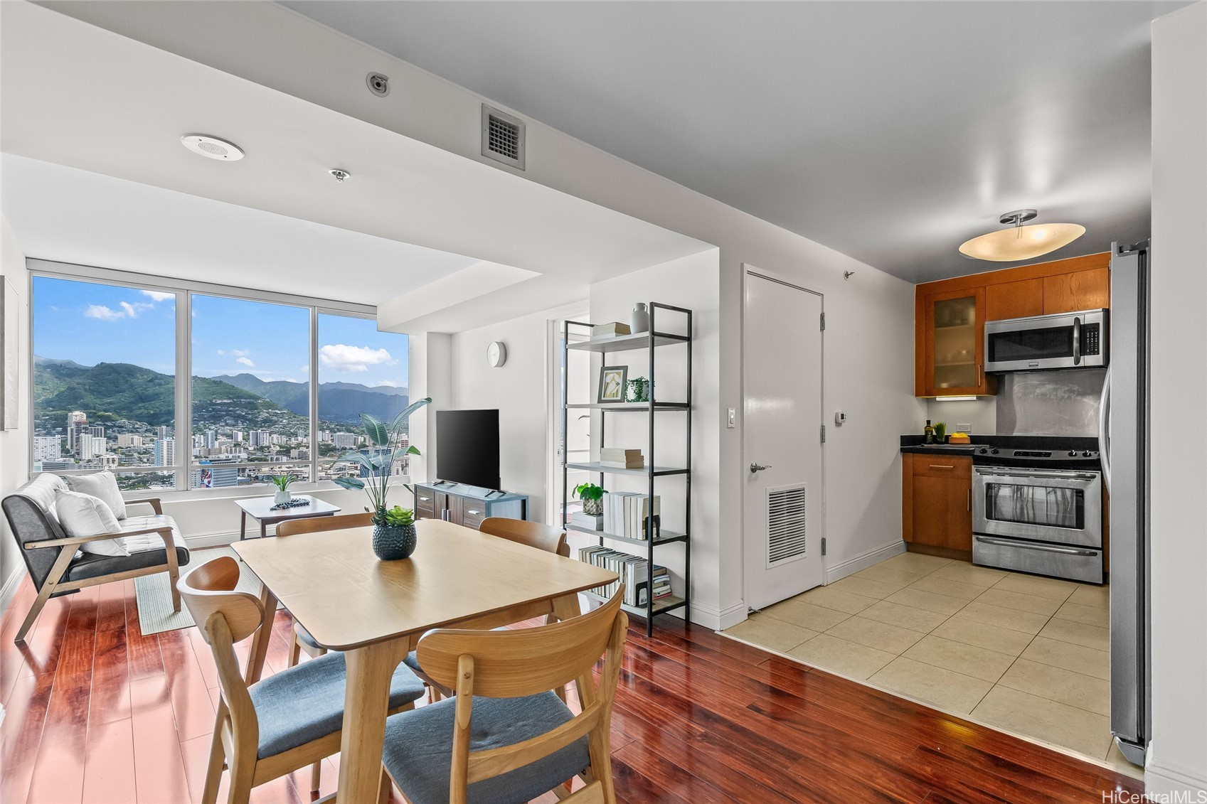 1009 Kapiolani Boulevard 3701
