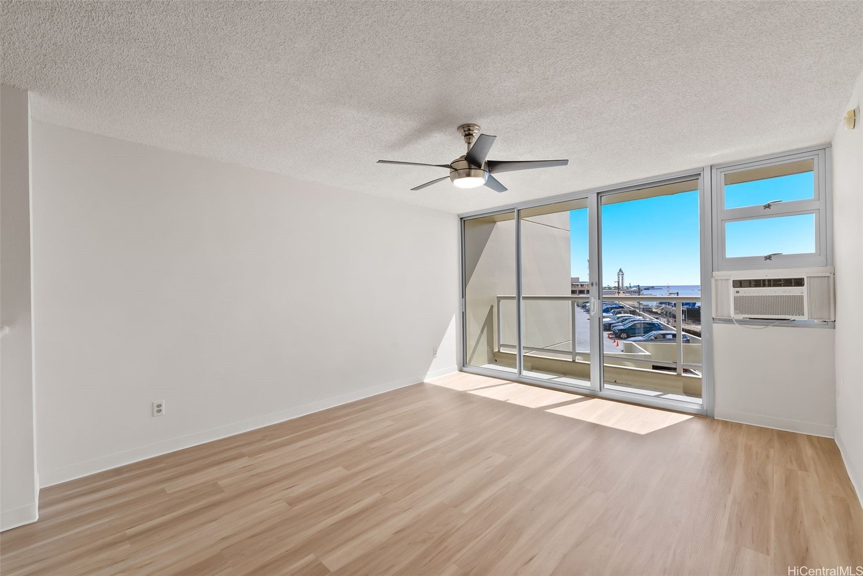 215 N King Street 805