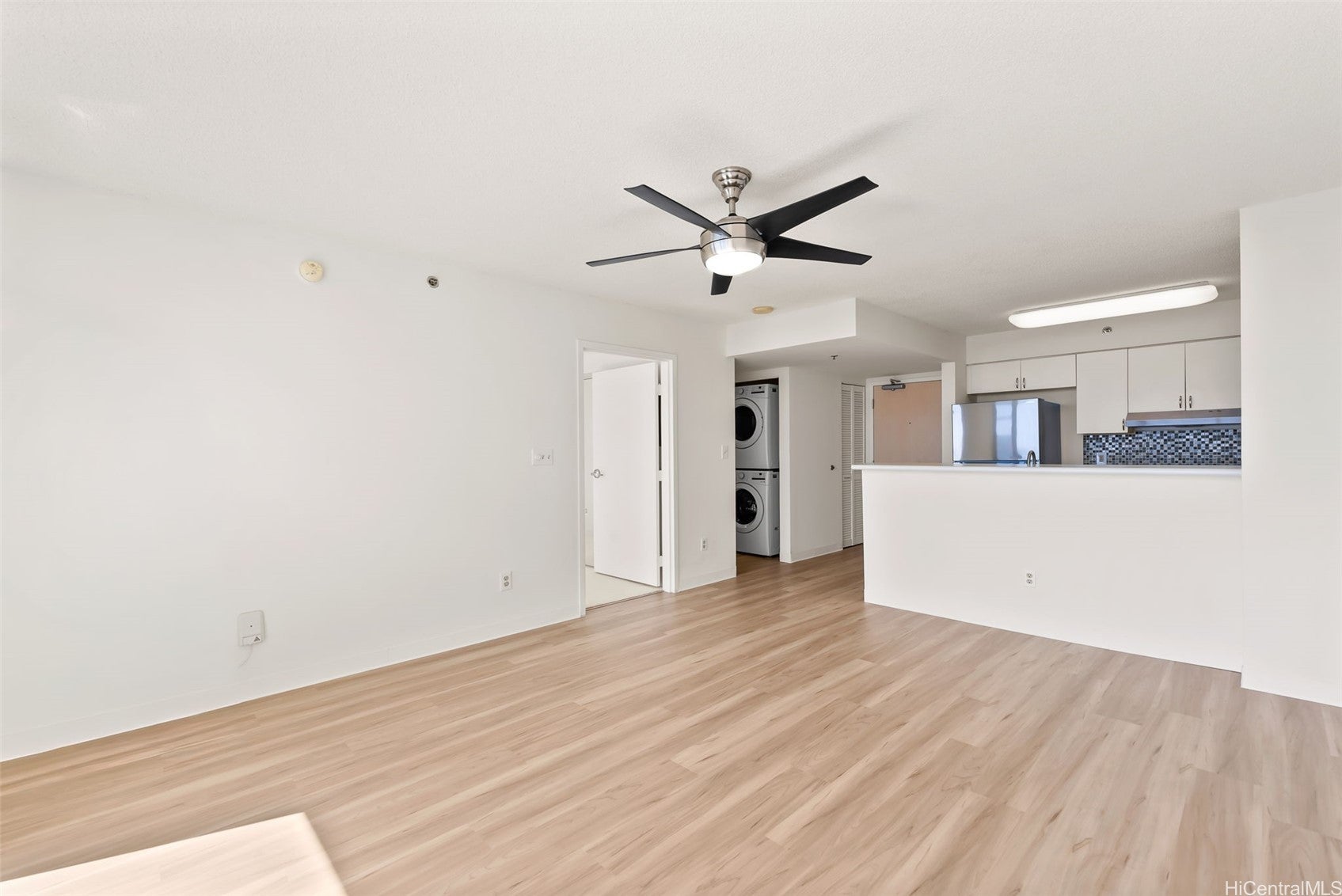 215 N King Street 805