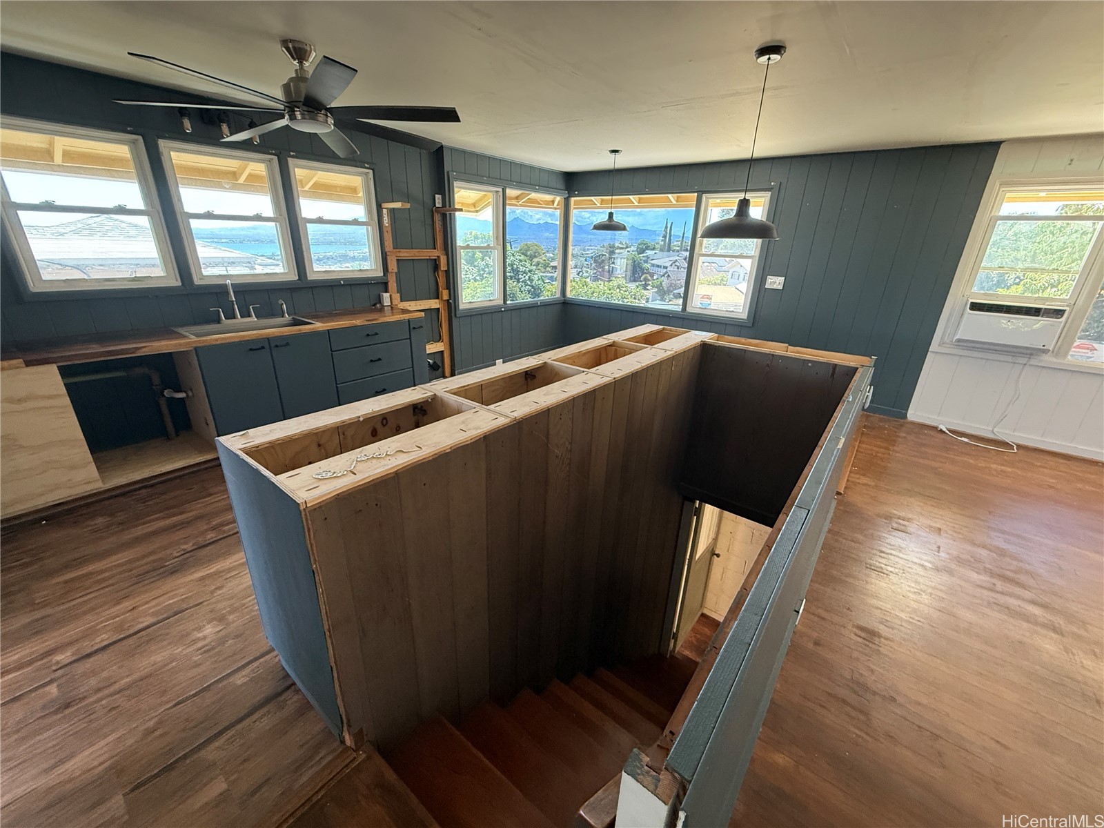99-877 Lalawai Drive