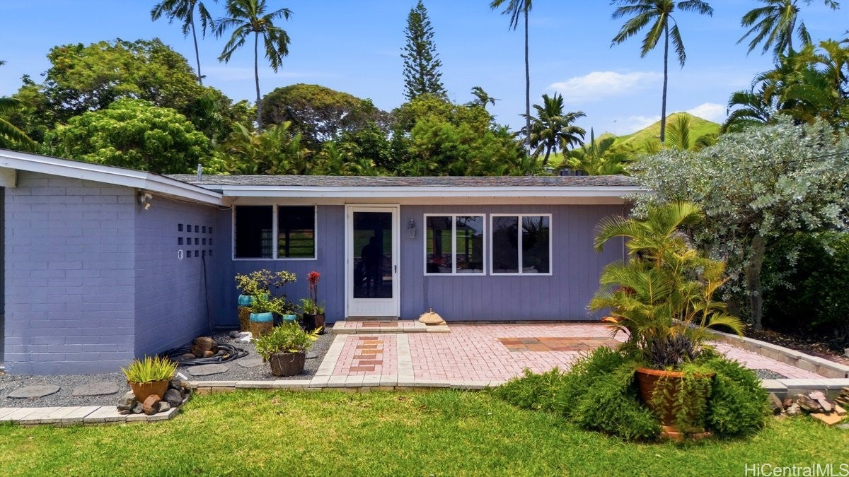 453 Iliaina Street